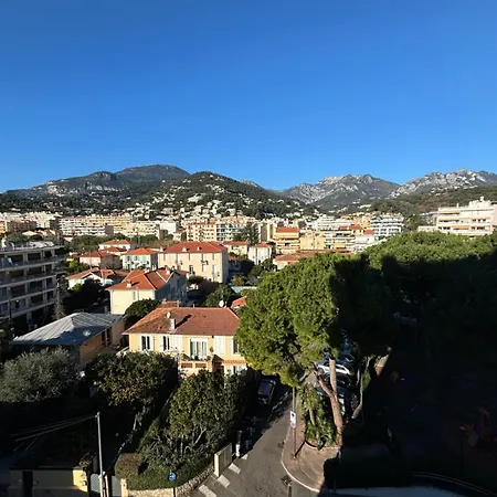 Dans Mon Petit Nid Au Bord De Mer Menton