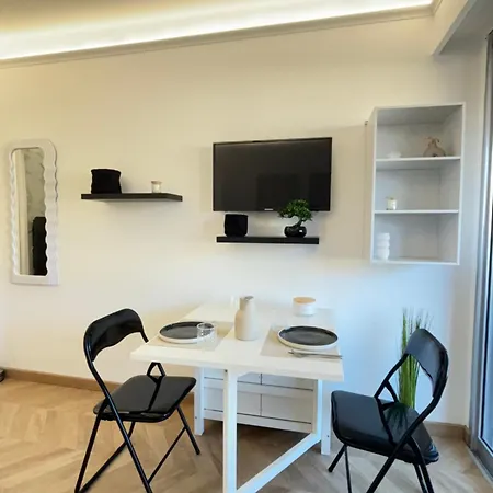 Apartment Dans Mon Petit Nid Au Bord De Mer Menton